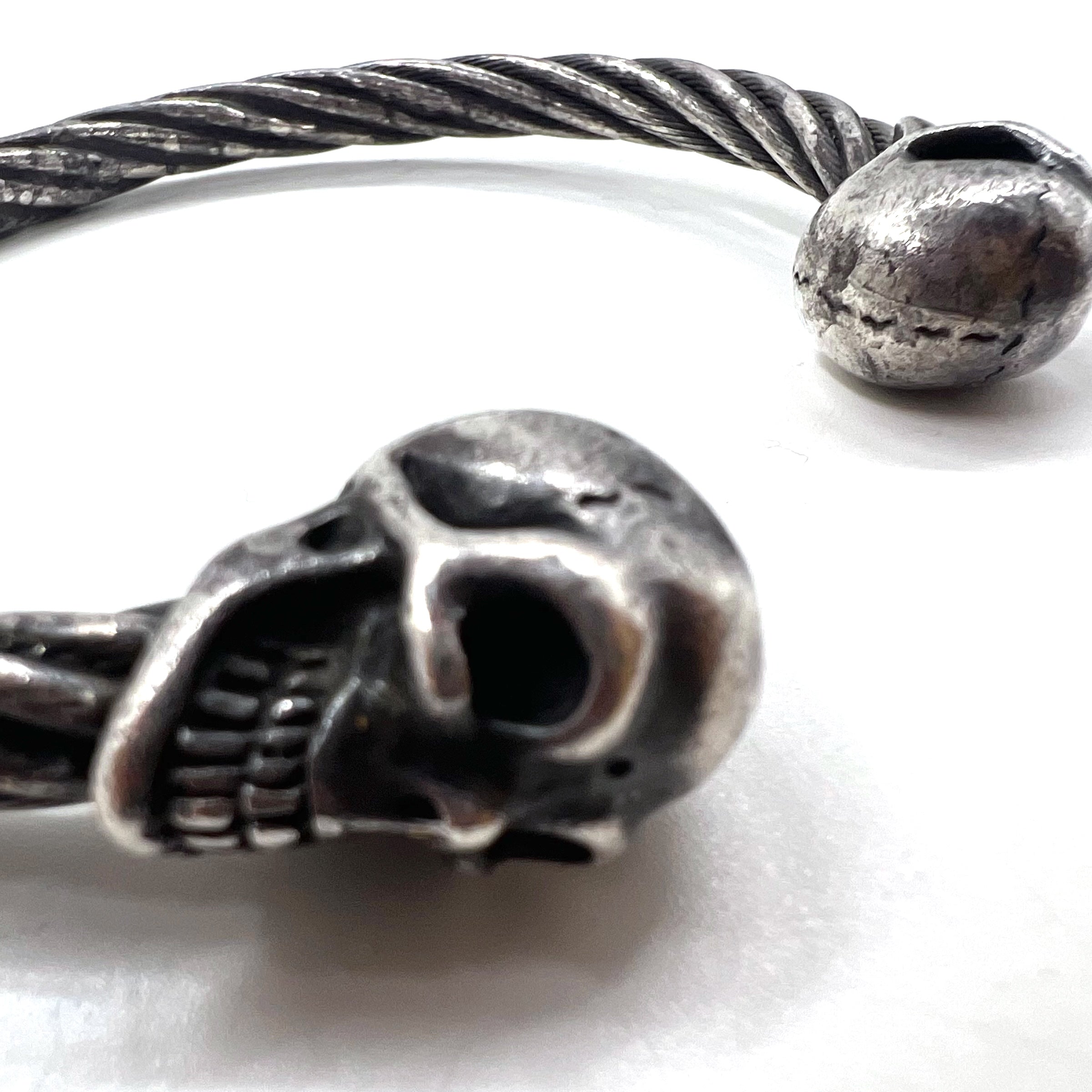 Gaboratory (GABOR) Bracciale rigido Skull Wire Bangle Argento