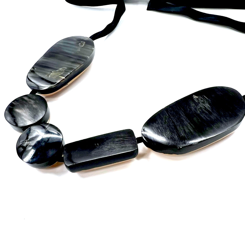 MARNI Collana con fiocco, Choker con pietre, Pendente Marrone Arancione