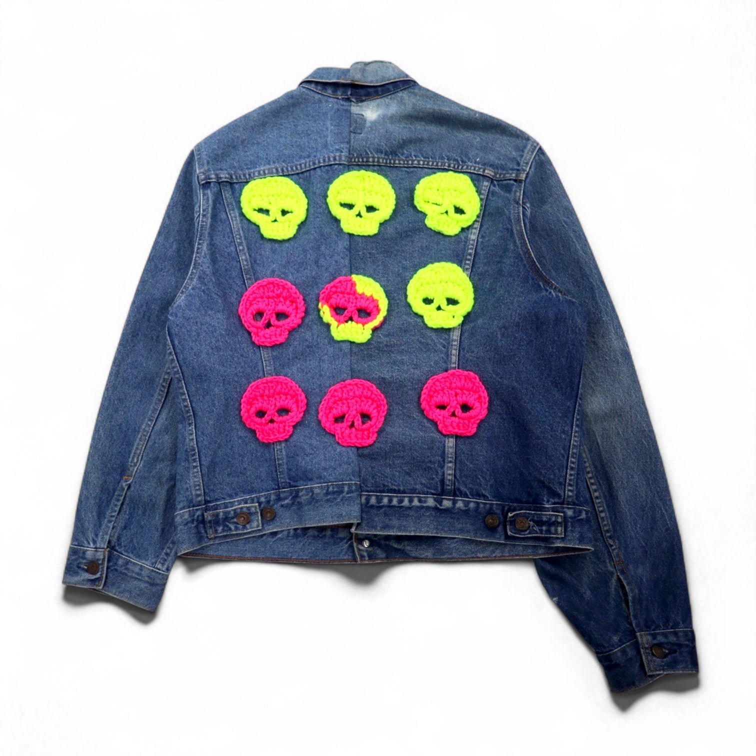 Y.A.R.N. × 90s Levi's Orange Tab 75505 Rielaborazione Ricostruzione Maglione Teschio Giacca di Jeans Maglione Teschio Giacca di Jeans Giacca trucker L Fatto a mano