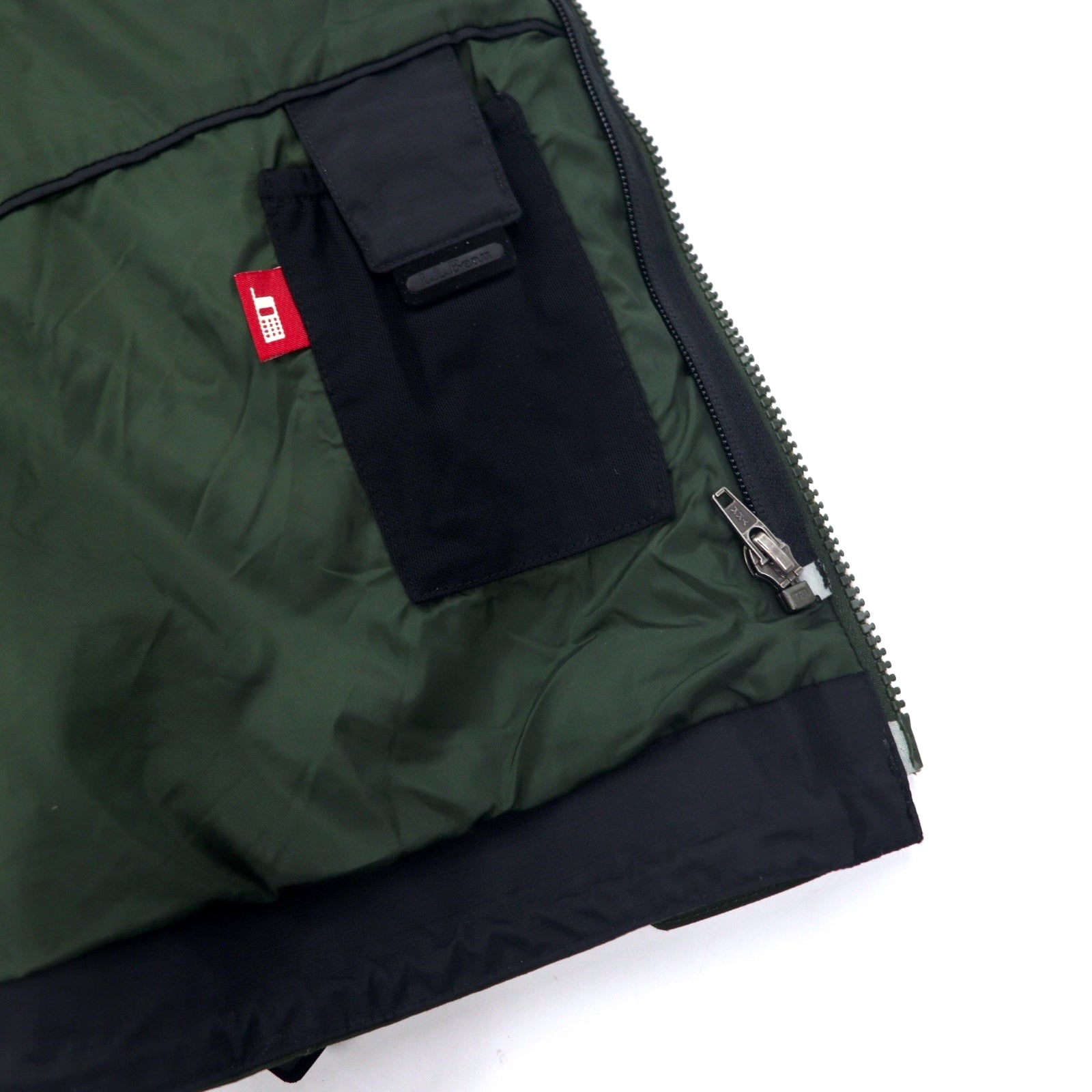 L.L.Bean parka anni '90, taglia XL, color cachi, in nylon impermeabile, con sistema zip-in e etichetta a montagna.