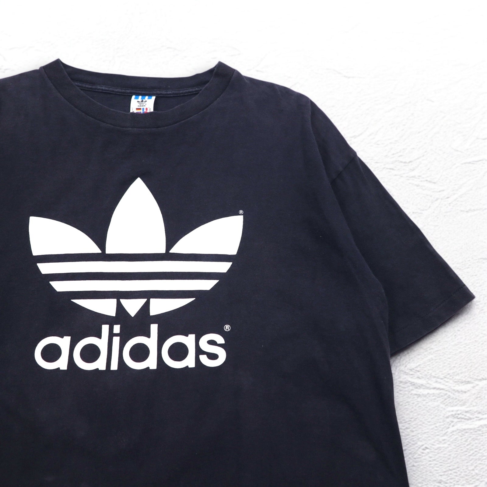 adidas Anni '80 Prodotto negli USA T-shirt con stampa Trefoil su entrambi i lati 2XL Nera Cuciture singole Taglia grande