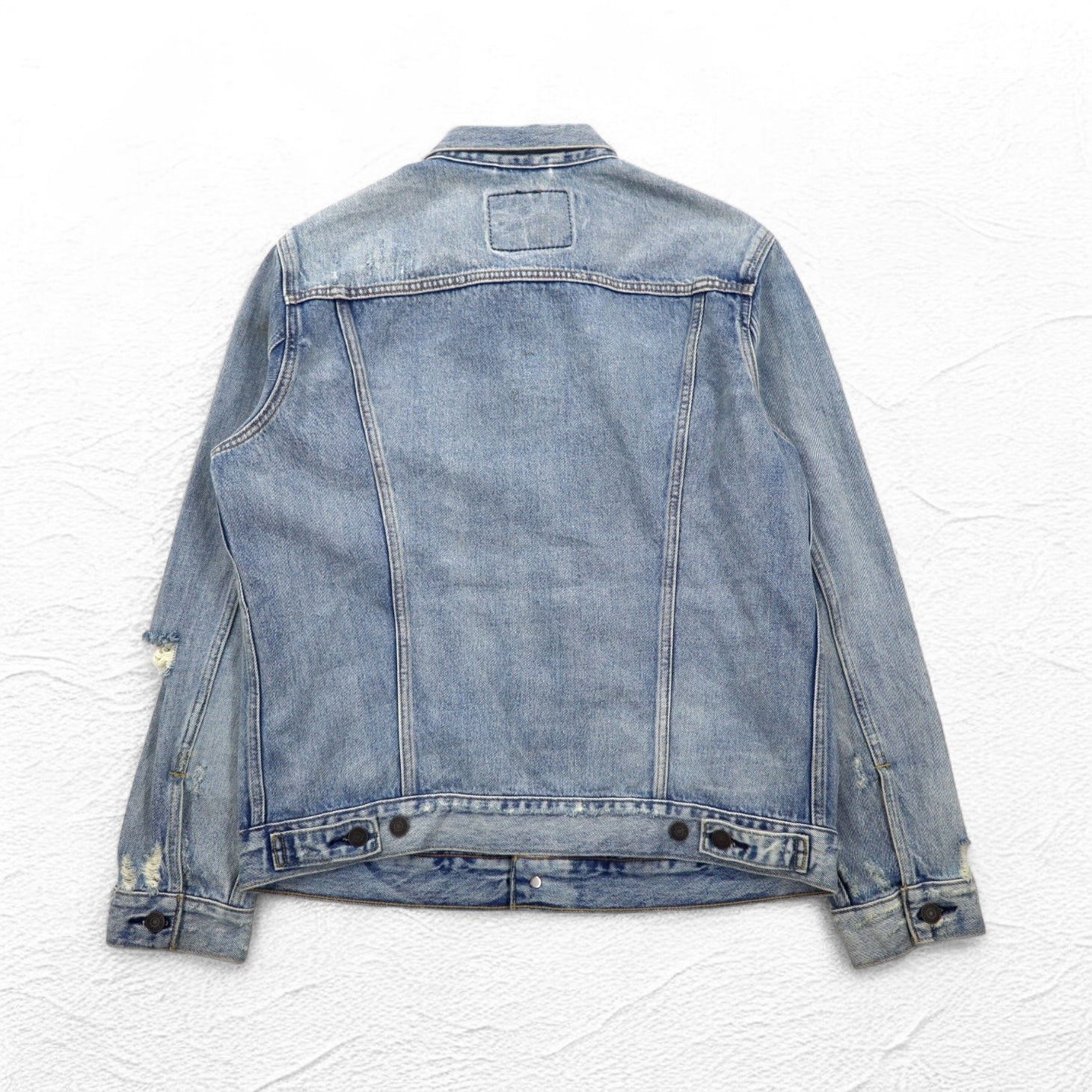 Giacca di jeans Levi's con effetto distressed, tipo 4th, giubbotto trucker, taglia L, colore indaco/blu
