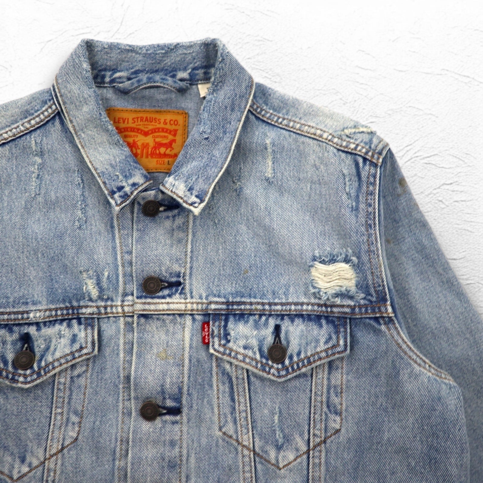 Giacca di jeans Levi's con effetto distressed, tipo 4th, giubbotto trucker, taglia L, colore indaco/blu