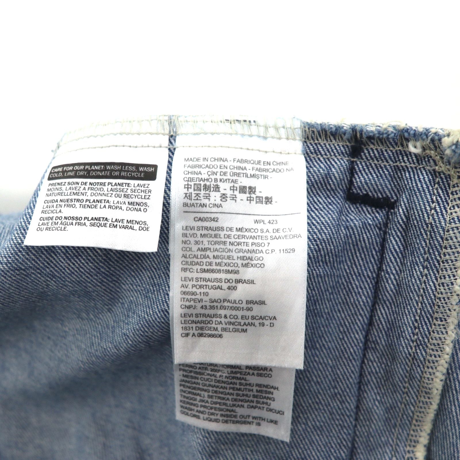 Giacca di jeans Levi's con effetto distressed, tipo 4th, giubbotto trucker, taglia L, colore indaco/blu