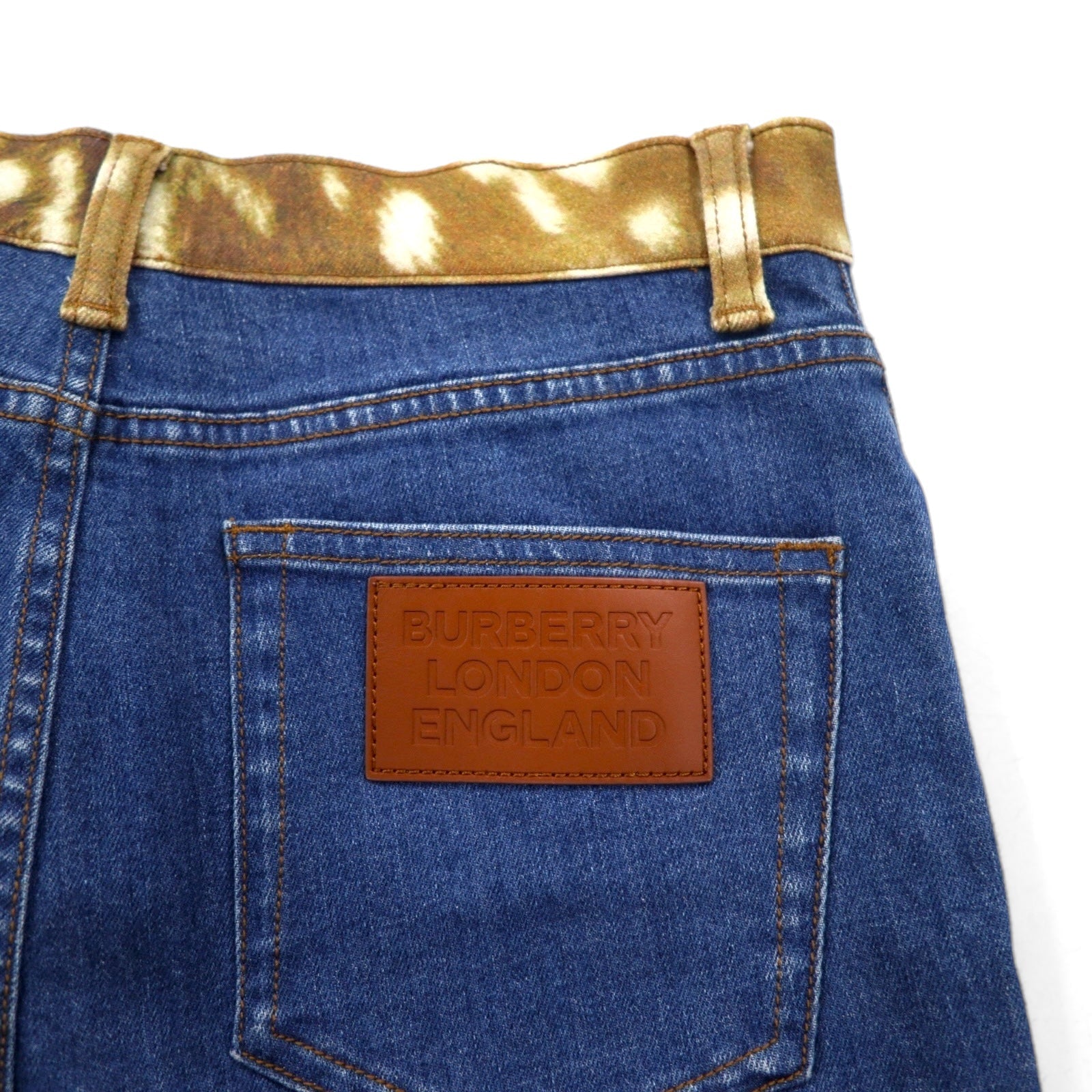 BURBERRY Etichetta attuale Jeans skinny a vita media Vita media Jeans skinny Pantaloni in denim M Blu Elasticizzati Toppa in pelle