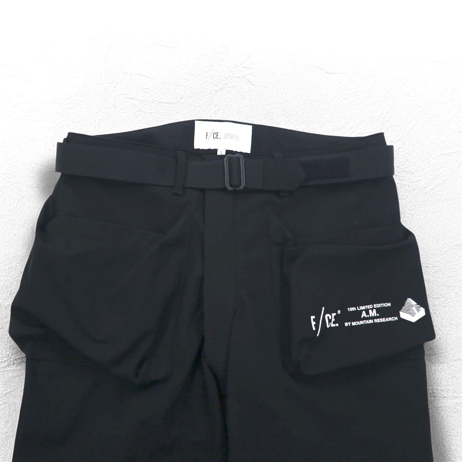 F/CE. × MOUNTAIN RESEARCH Pantaloni bondage S neri SOLOTEX BONDAGE PANTS 10THFMR001