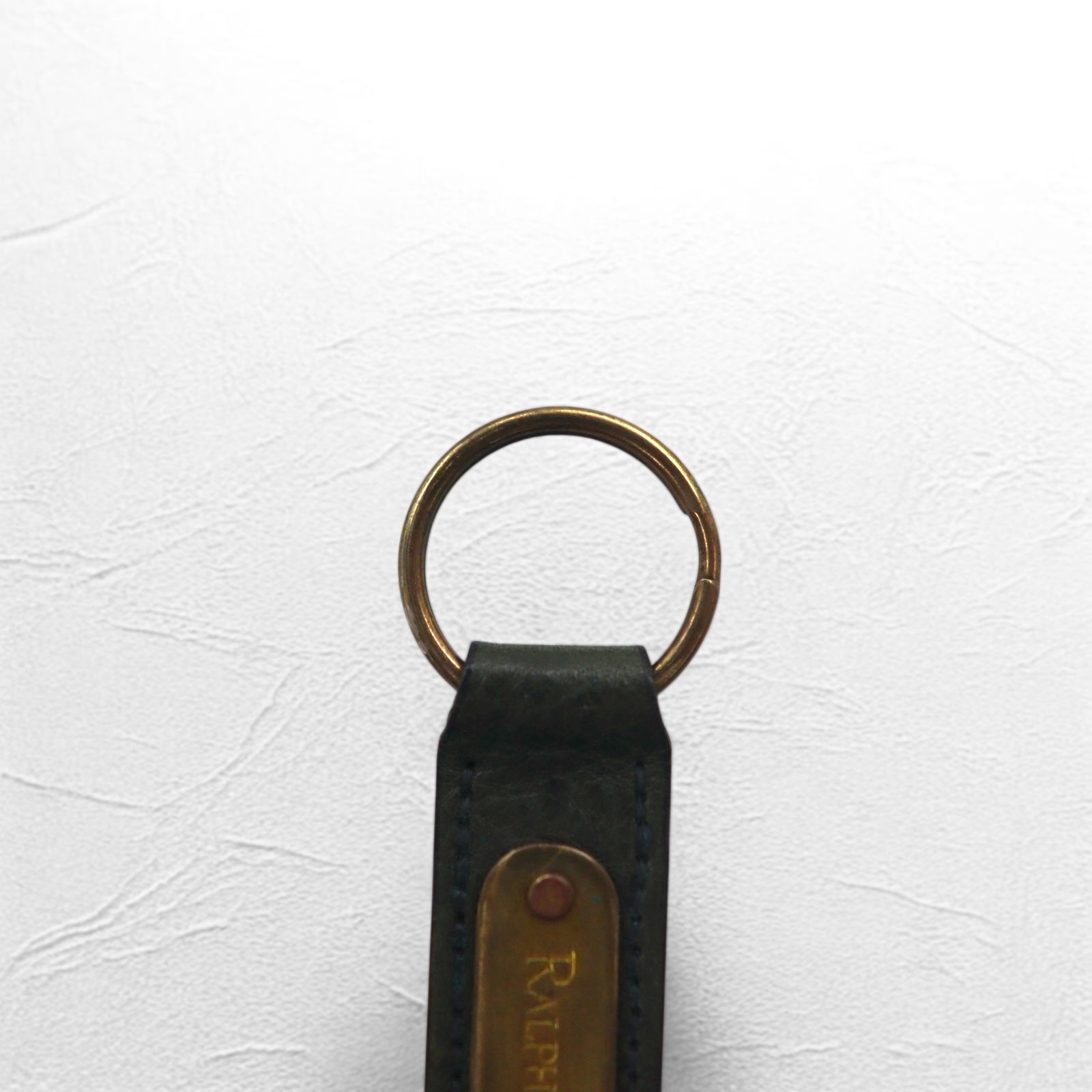 RALPH LAUREN Portachiavi in pelle, colore kaki, con placchetta in metallo, made in USA, nuovo
