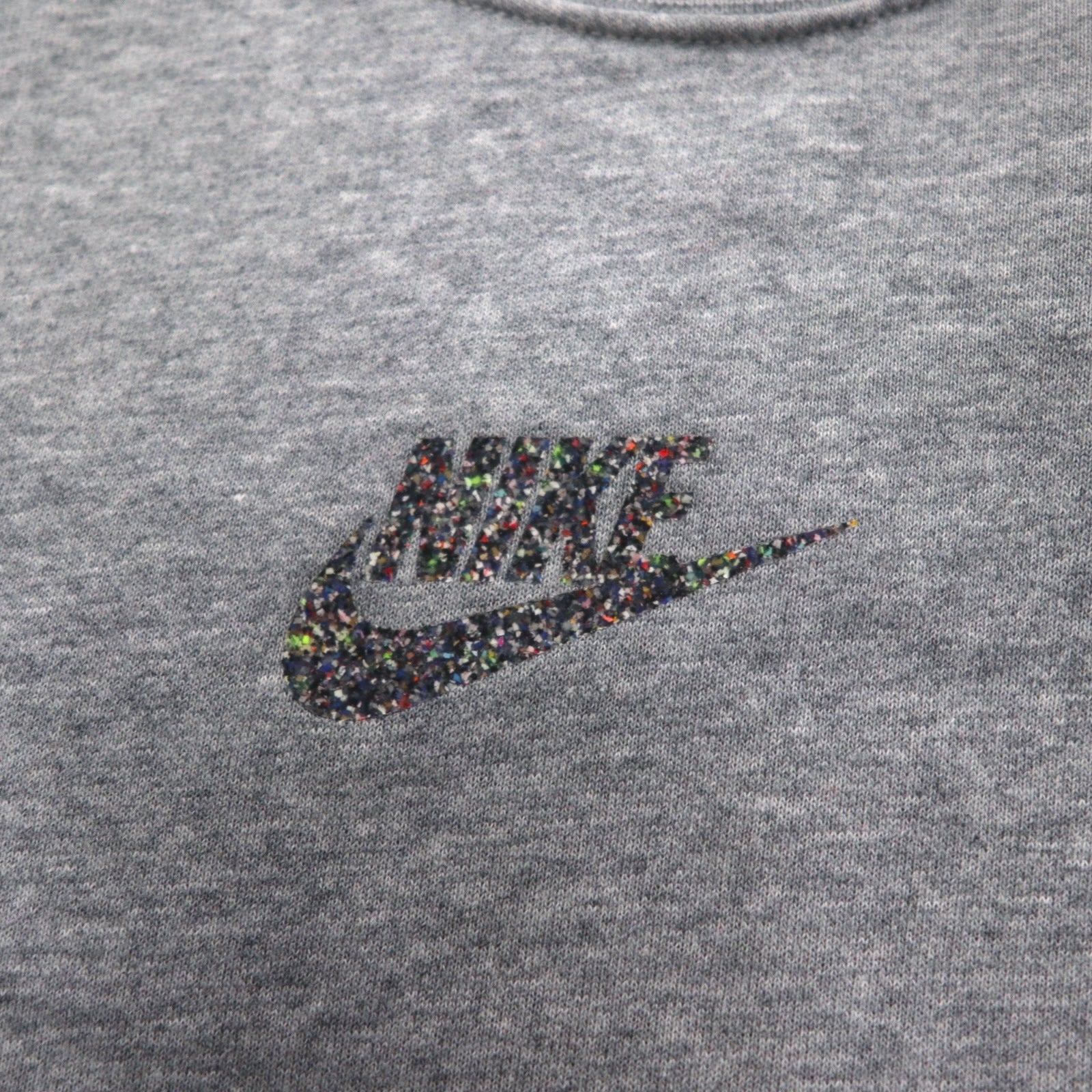 NIKE Felpa corta S grigia French Terry Swoosh centrale CU6404-063