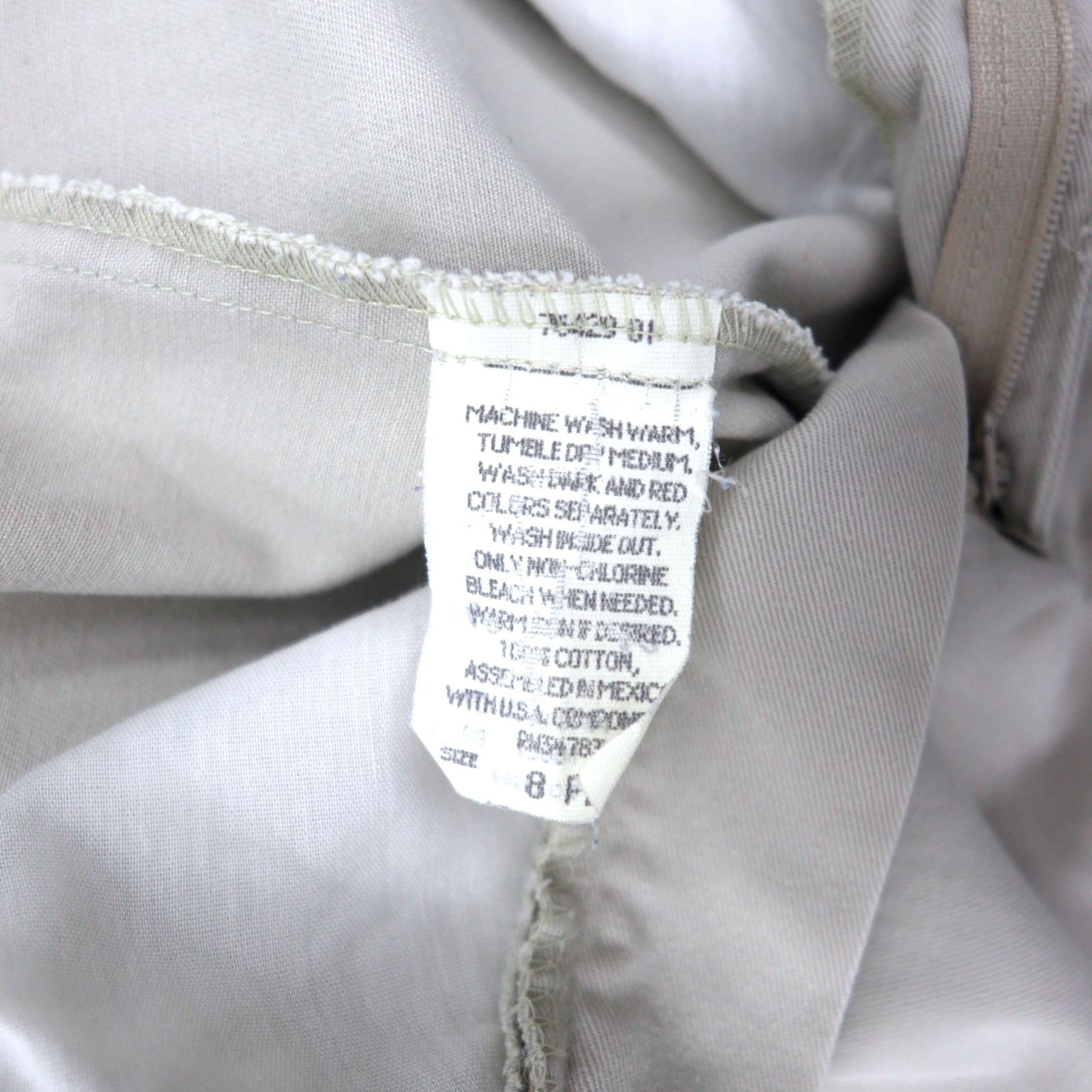 Lee CASUALS Anni '90 Pantaloni Chino a Pieghe Ampi Affusolati M Beige Cotone WRINKLE FREE Fabbricati in Messico