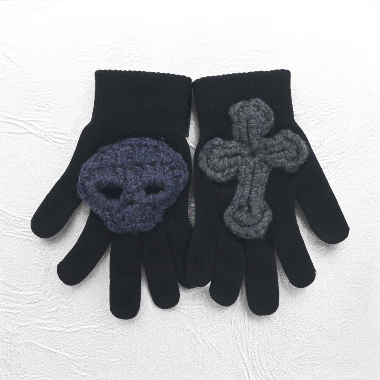 SYUMAN × Y.A.R.N. 23AW Guanti in maglia Hand knitting Gloves Guanti Teschio Croce