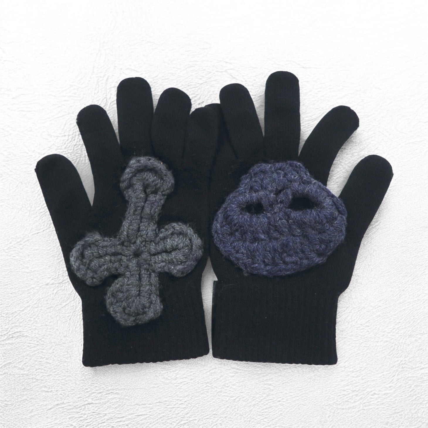 SYUMAN × Y.A.R.N. 23AW Guanti in maglia Hand knitting Gloves Guanti Teschio Croce