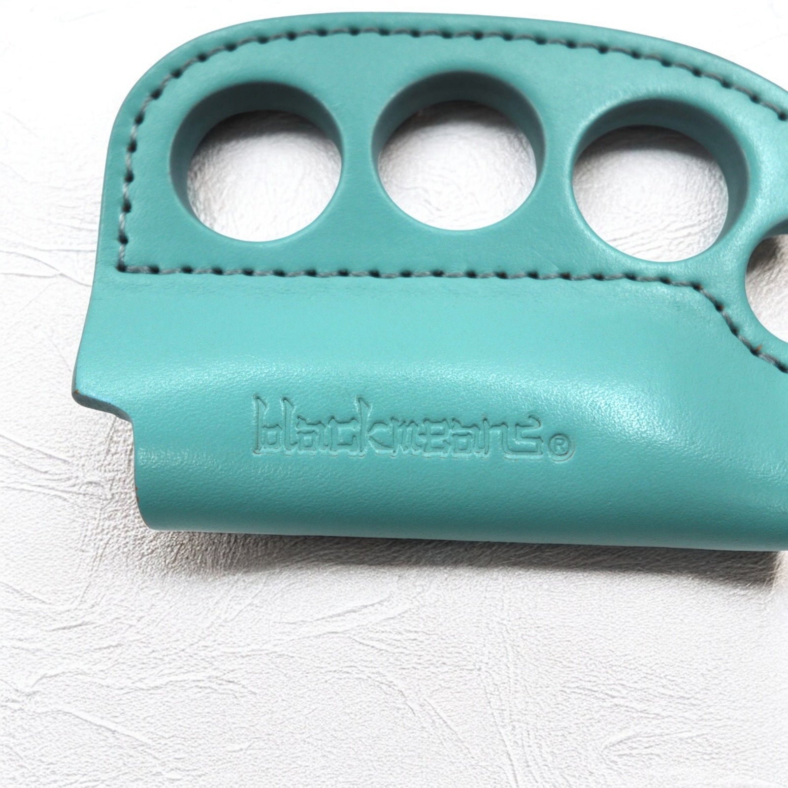 blackmeans accendino "knuckle duster" turchese blu pelle moschettone