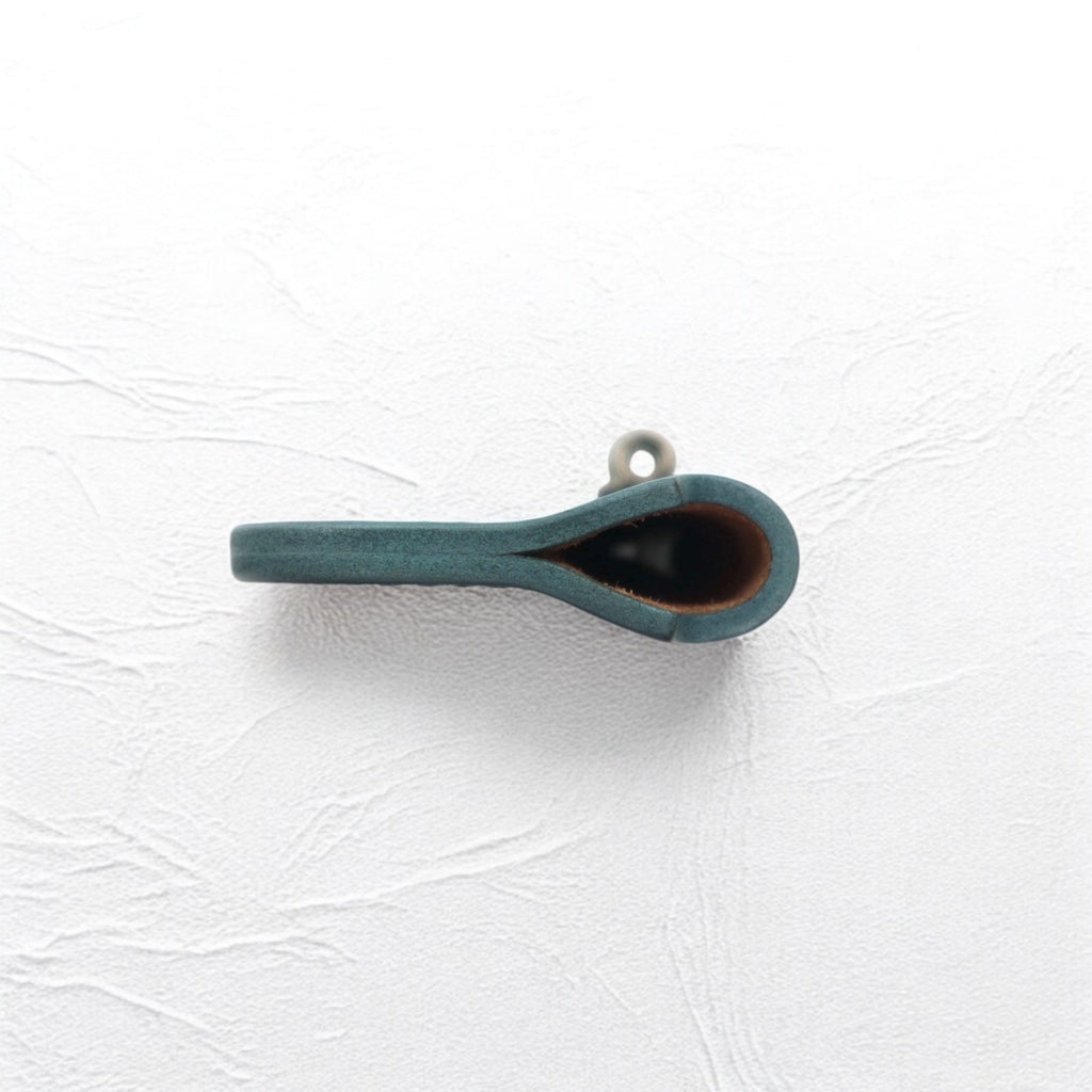 blackmeans accendino "knuckle duster" turchese blu pelle moschettone