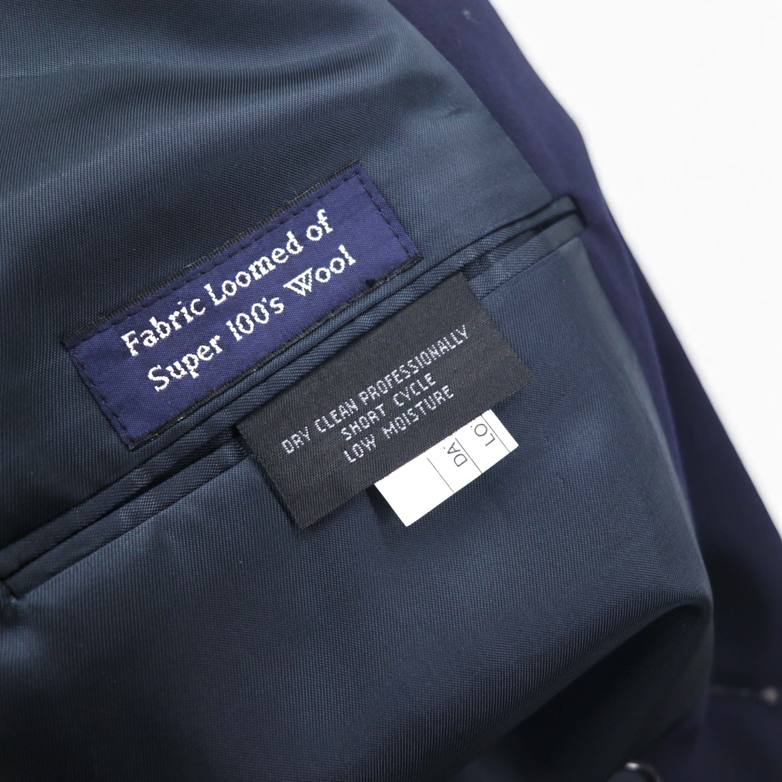 Burberry's USA Blazer doppiopetto in lana Super 100's, blu navy, taglia L, con etichetta ACTWU, bottoni dorati e revers a punta.