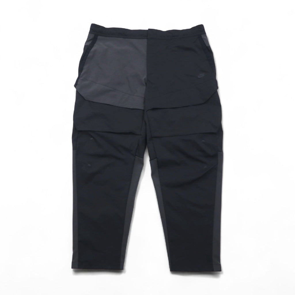 NIKE Pantaloni Cargo Ampio Affusolato Tech Pack + Reflective Tapered Cargo Pants XL Nero Poliestere DO4884-010
