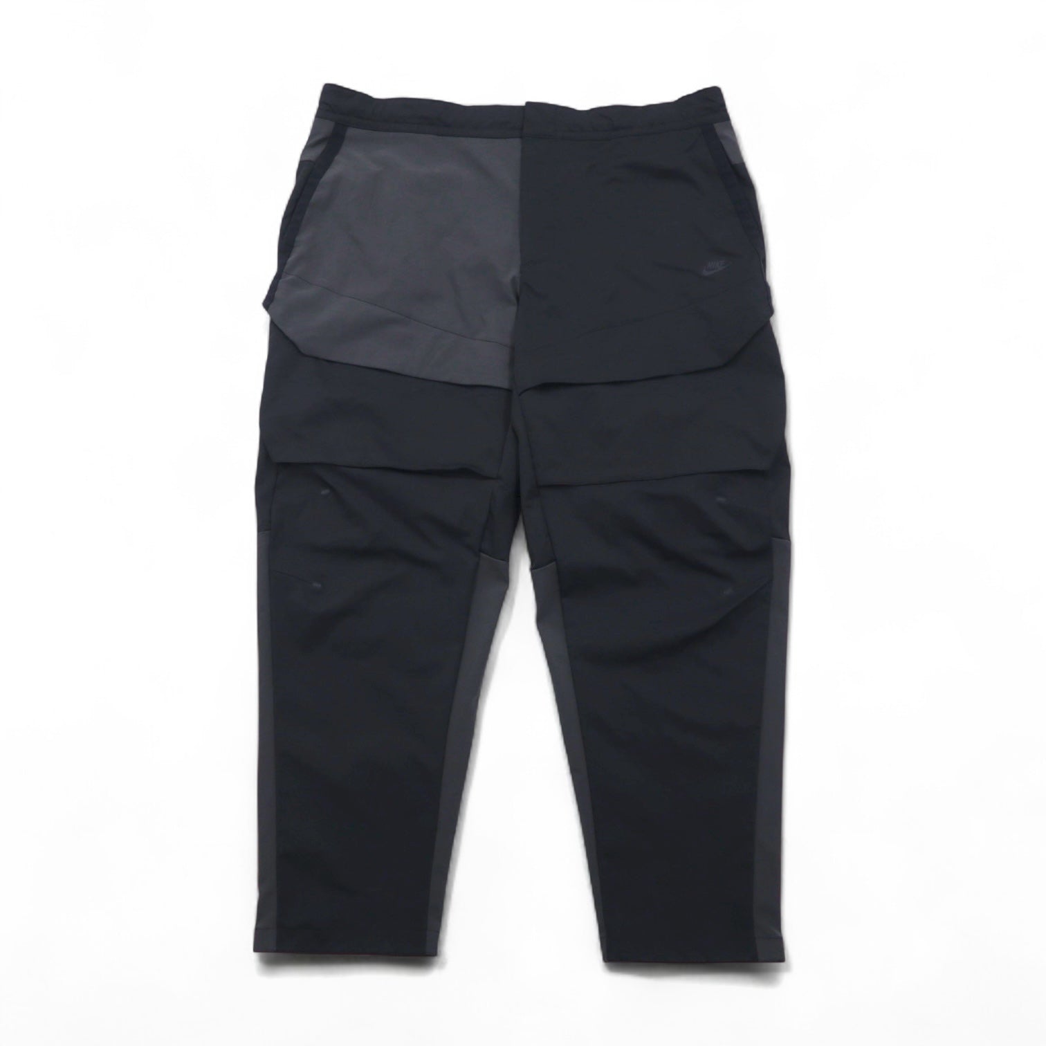 NIKE Pantaloni Cargo Ampio Affusolato Tech Pack + Reflective Tapered Cargo Pants XL Nero Poliestere DO4884-010