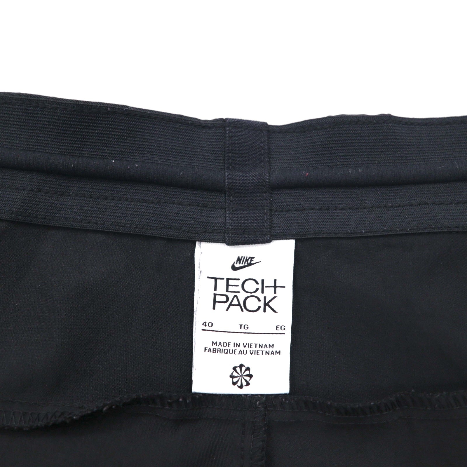 NIKE Pantaloni Cargo Ampio Affusolato Tech Pack + Reflective Tapered Cargo Pants XL Nero Poliestere DO4884-010