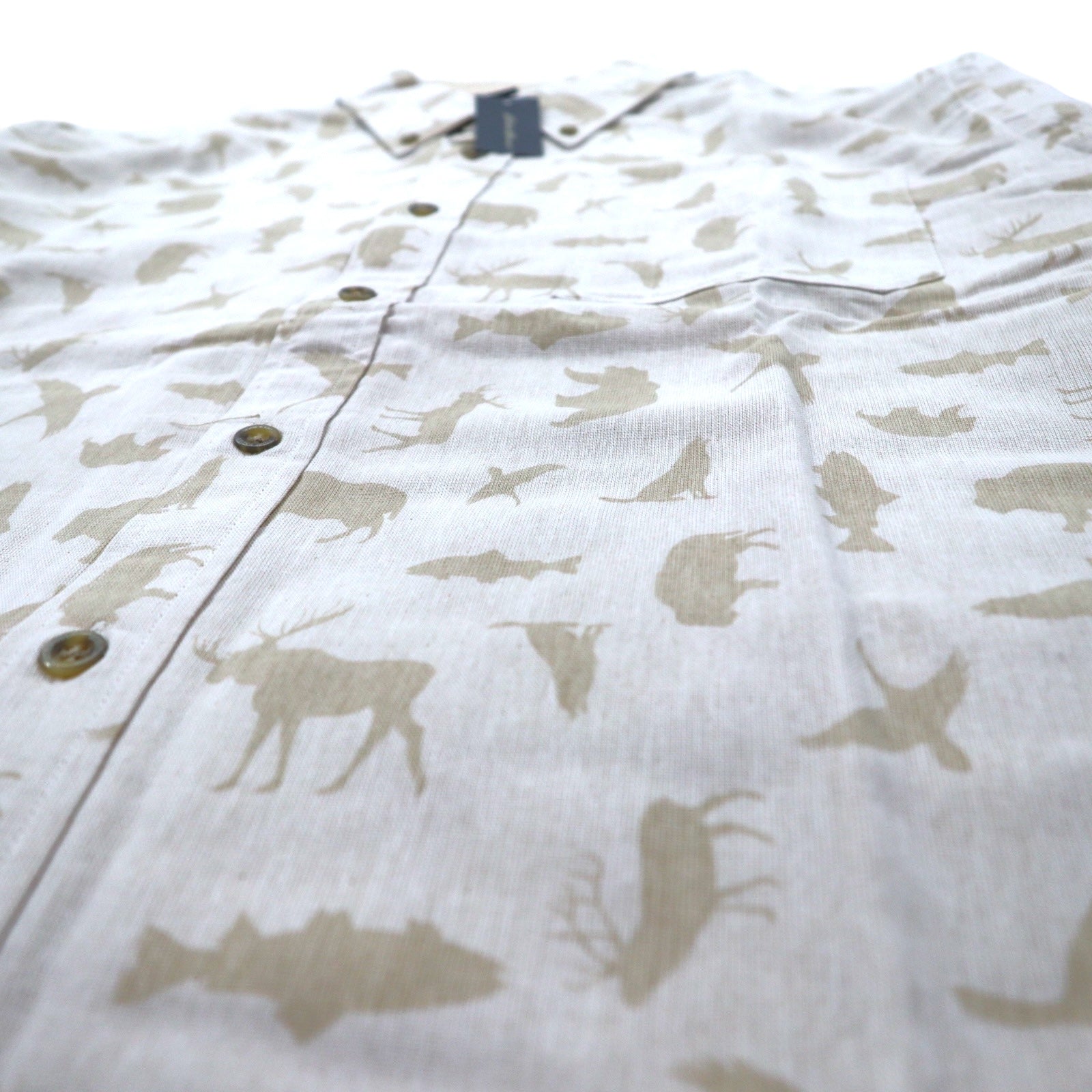 Camicia button-down Eddie Bauer taglia L, beige, cotone, fantasia animalier, nuova con cartellino.
