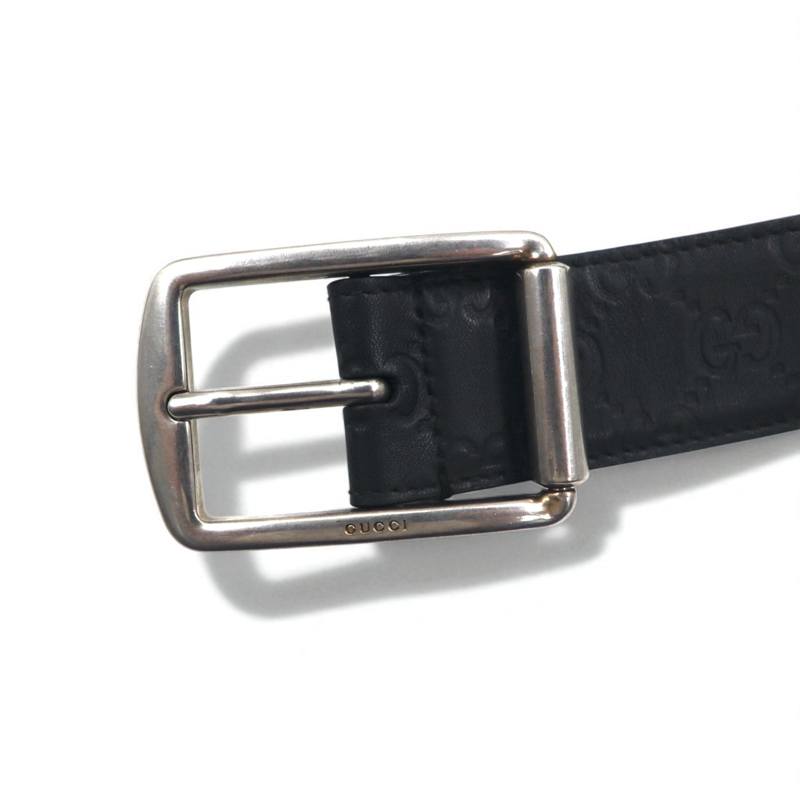 GUCCI Cintura in pelle Guccissima made in Italy nera, motivo GG in rilievo, fibbia color argento 295331