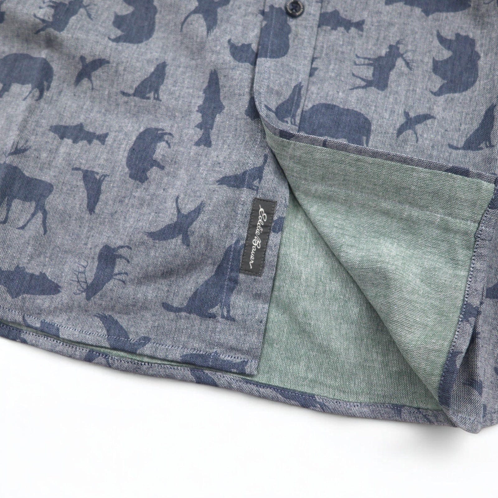 Eddie Bauer Camicia button-down L blu navy cotone fantasia animale Prodotto inutilizzato