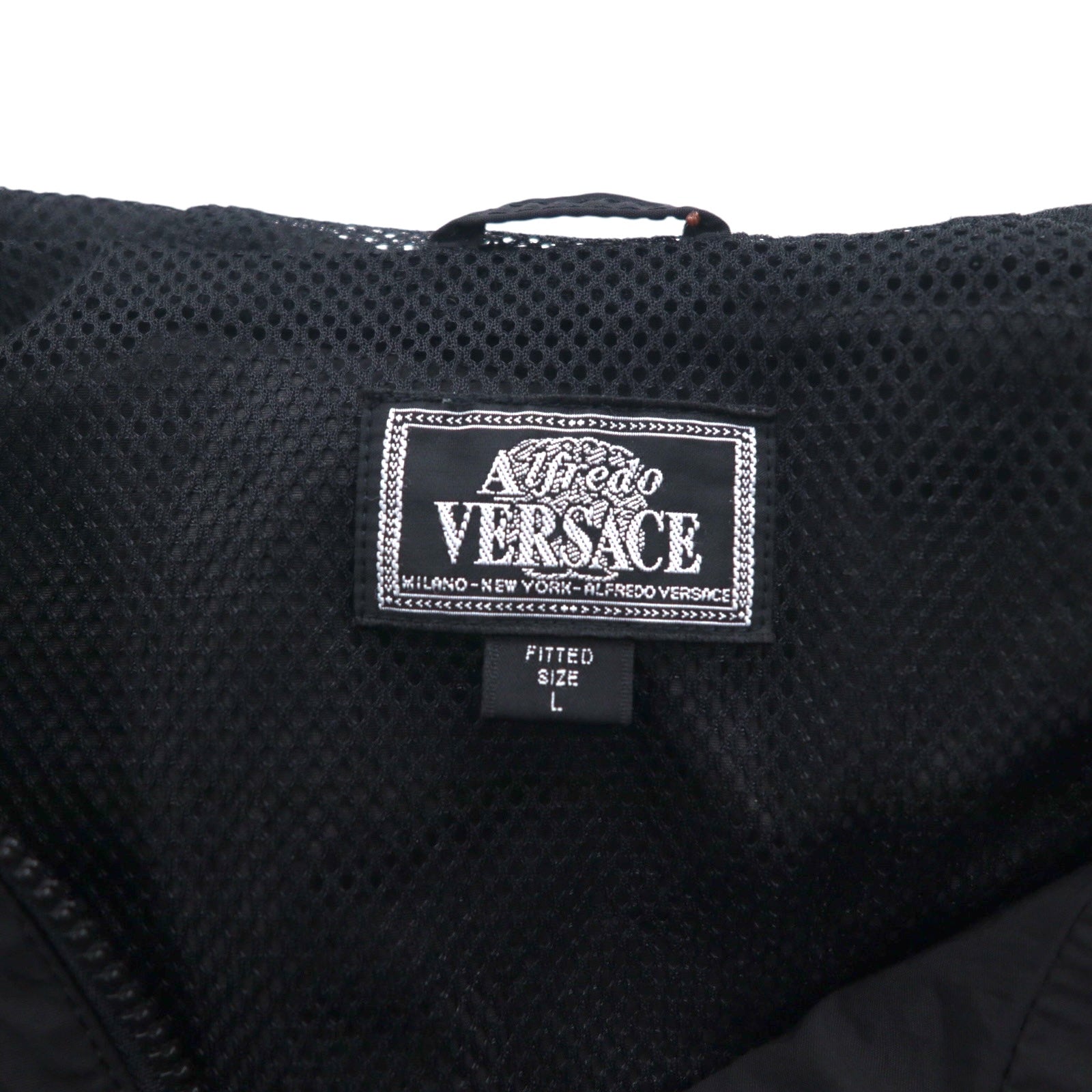 Alfredo VERSACE (A.VERSACE) Giacca a vento in nylon anni '90 con cappuccio, taglia L, nera, con fodera in rete