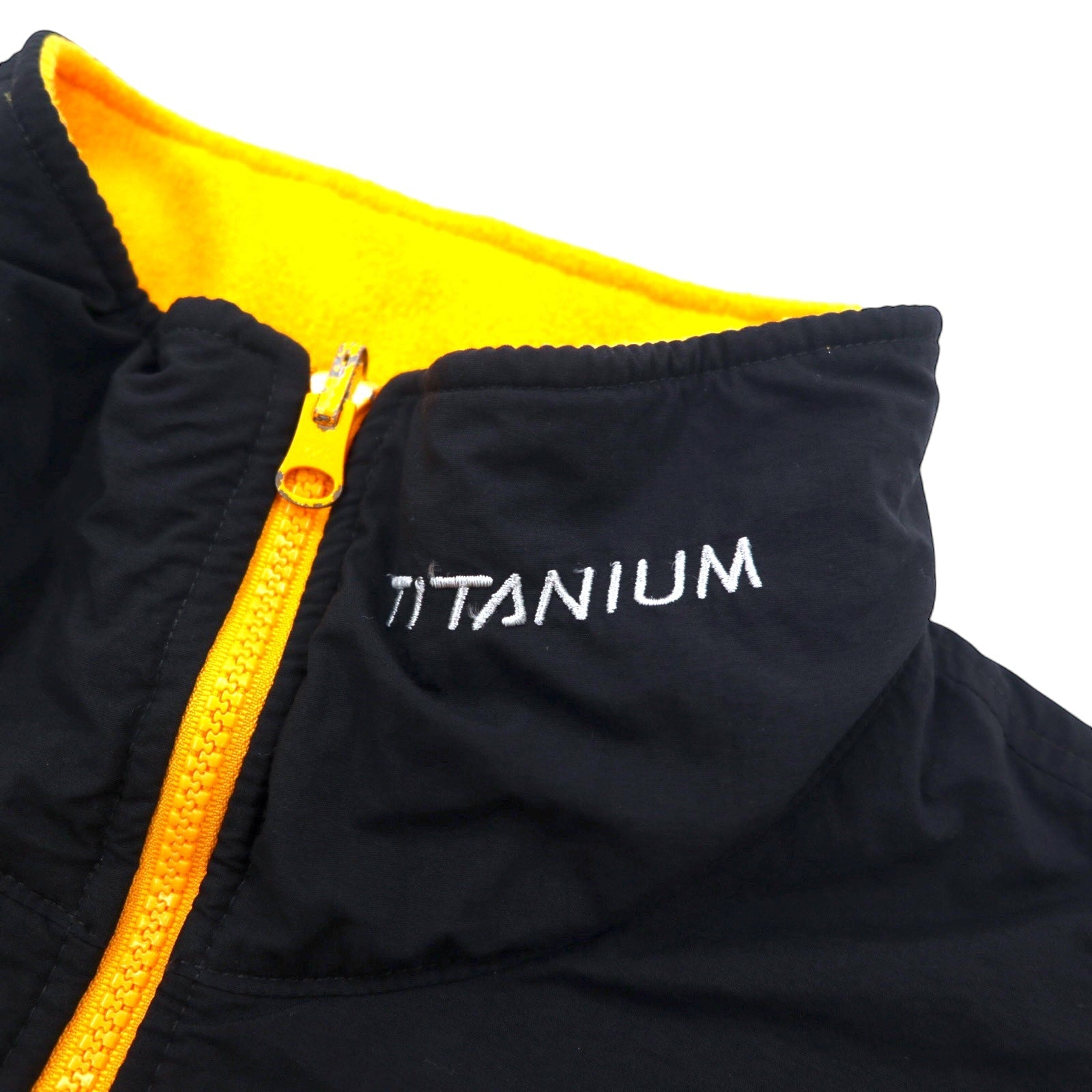 Columbia anni '90, gilet in pile con cerniera intera e inserti in nylon, taglia XL, giallo, poliestere, TITANIUM, logo ricamato, doppia cerniera