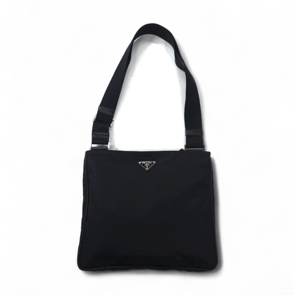 Borsa a tracolla PRADA in nylon nero con logo triangolare, made in Italy