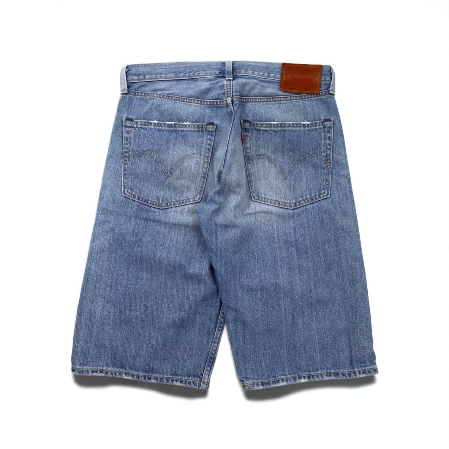 Levi's 503 Pantaloncini in denim, shorts a mezza gamba, taglia M, indaco blu, toppa in pelle, chiusura con cerniera, 503-0035