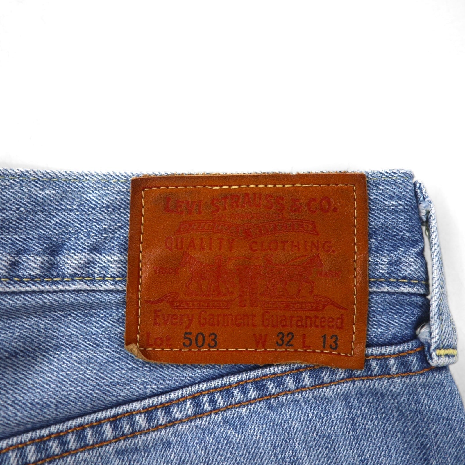 Levi's 503 Pantaloncini in denim, shorts a mezza gamba, taglia M, indaco blu, toppa in pelle, chiusura con cerniera, 503-0035