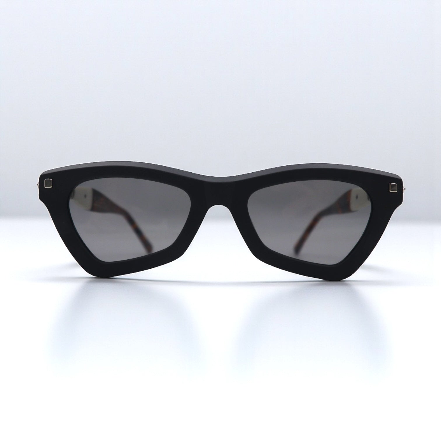 KUBORAUM サングラス Maske J7 キャットアイ ブラック ベッコウ BS 51-20 145 イタリア製