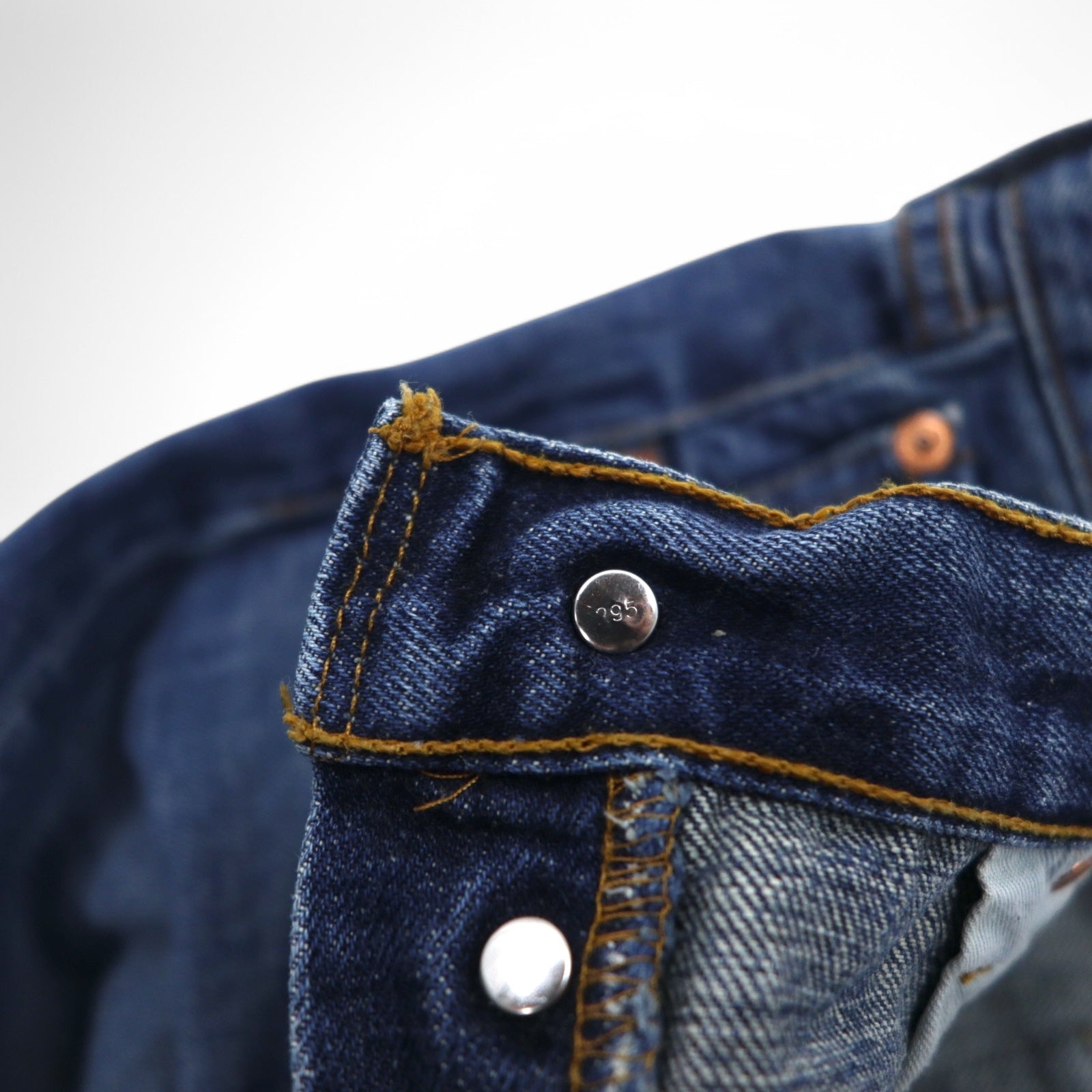 Levi's anni 2000, 501 made in Spagna, Euro Levi's, jeans, taglia M, indaco blu, chiusura con bottoni, 00501-0175
