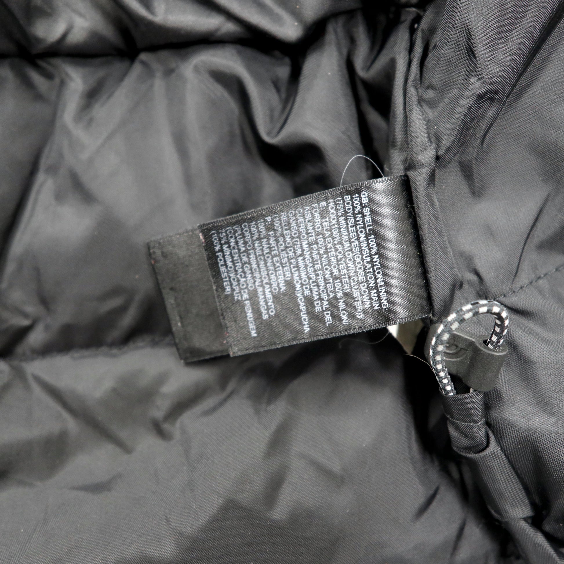 THE NORTH FACE Giacca a vento taglia M, colore nero, in nylon 550 HYVENT, impermeabile, collo alto, cappuccio removibile