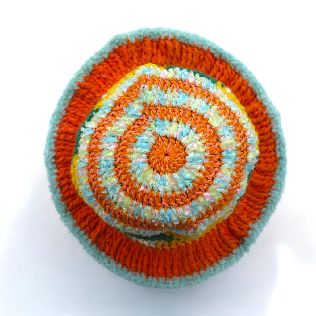 Y.A.R.N. Crochet Hat FREE Multicolore Fantasia Arancione Verde Giallo Yin Yang Handmade