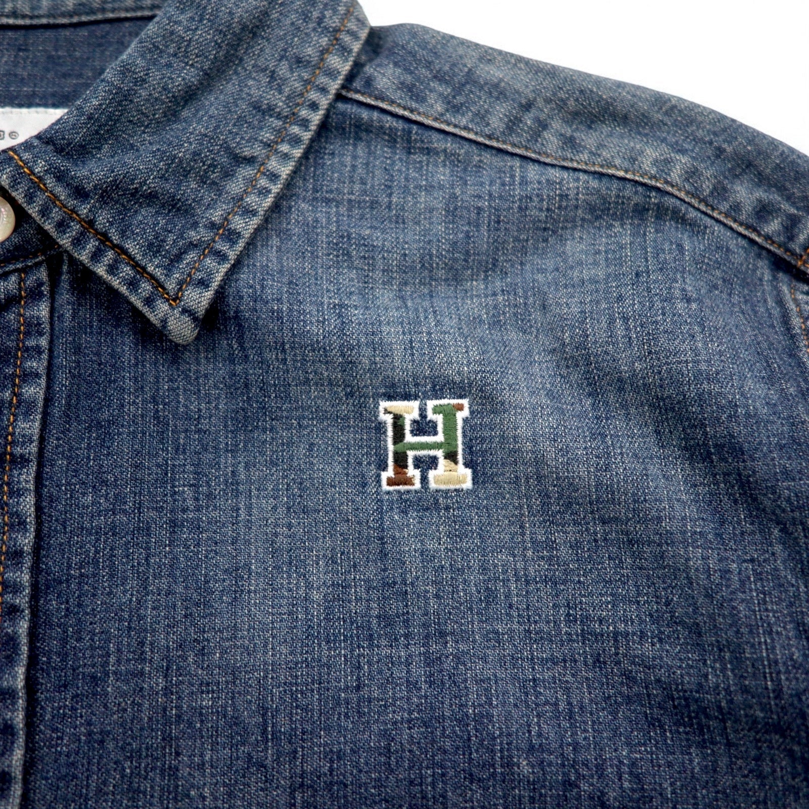 Camicia denim HBNS da lavoro, taglia S, blu indaco, con logo ricamato e taschino sul petto, made in Japan