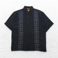 Camicia Bruno a maniche lunghe oversize con ricamo Sashiko, modello "Cubana" (camicia guayabera) taglia XL, colore nero, in poliestere effetto camoscio.