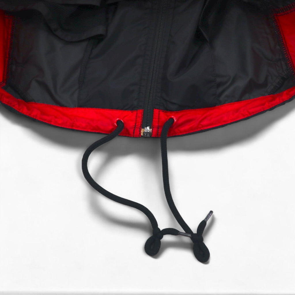 NIKE anni '90, etichetta argento, giacca in nylon, tuta, taglia S, nero, rosso, fishtail, coulisse.
