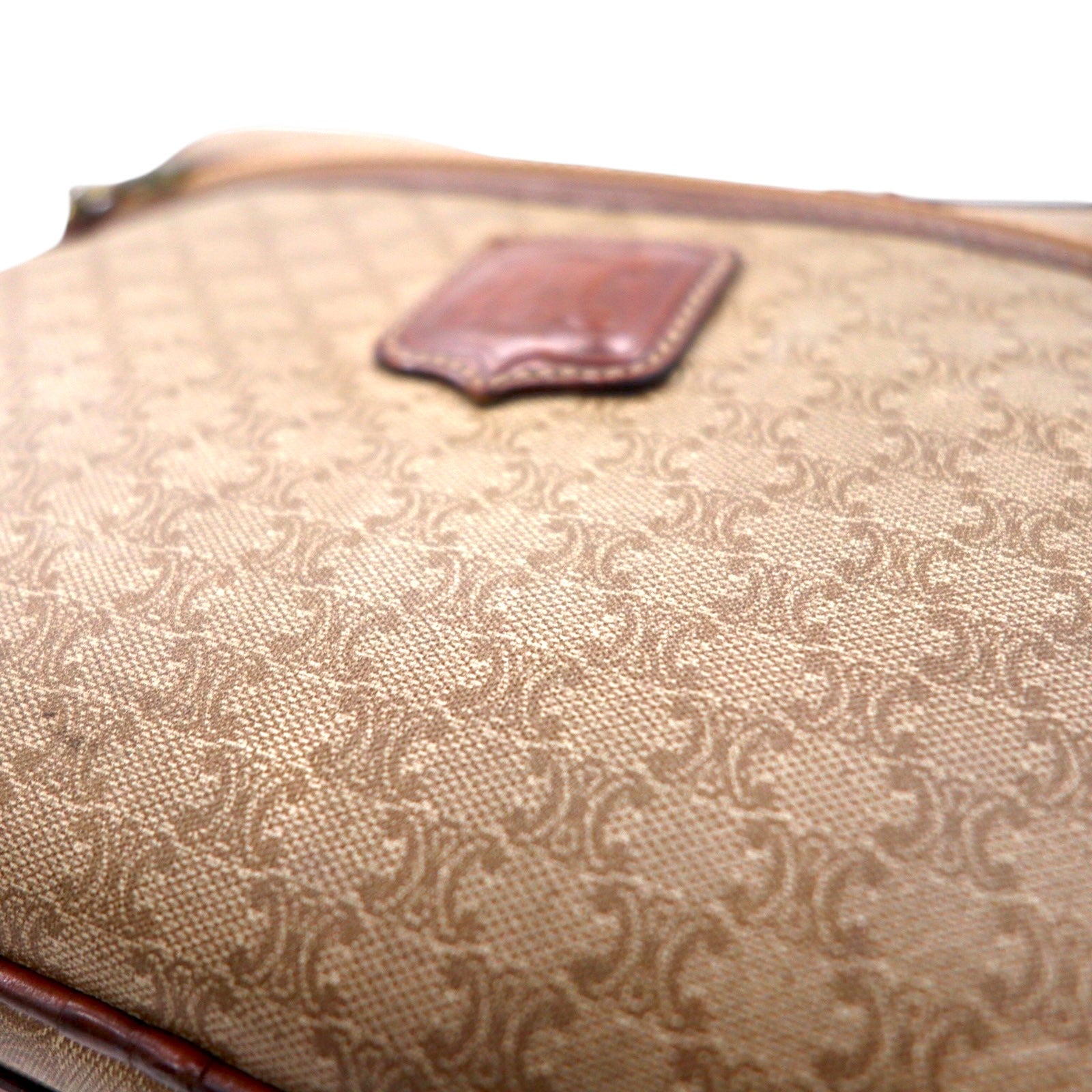 CELINE Made in Italy Old Macadam Pattern Shoulder Bag Beige Leather All-over Pattern Logo Riri Zip M07