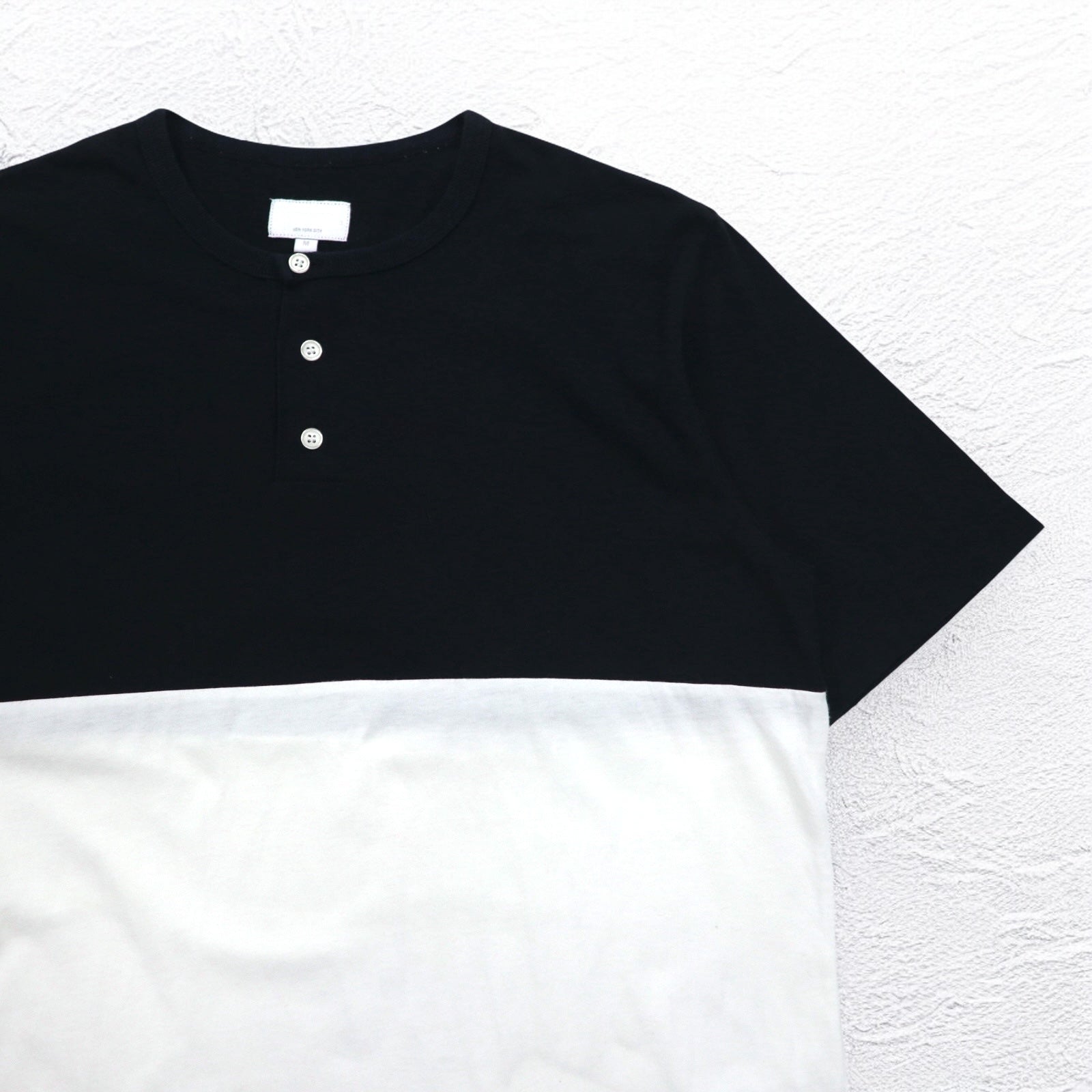 Supreme T-shirt bicolore girocollo con bottoni M Nero Bianco Logo sul retro CITY AND COUNTRY 12SS