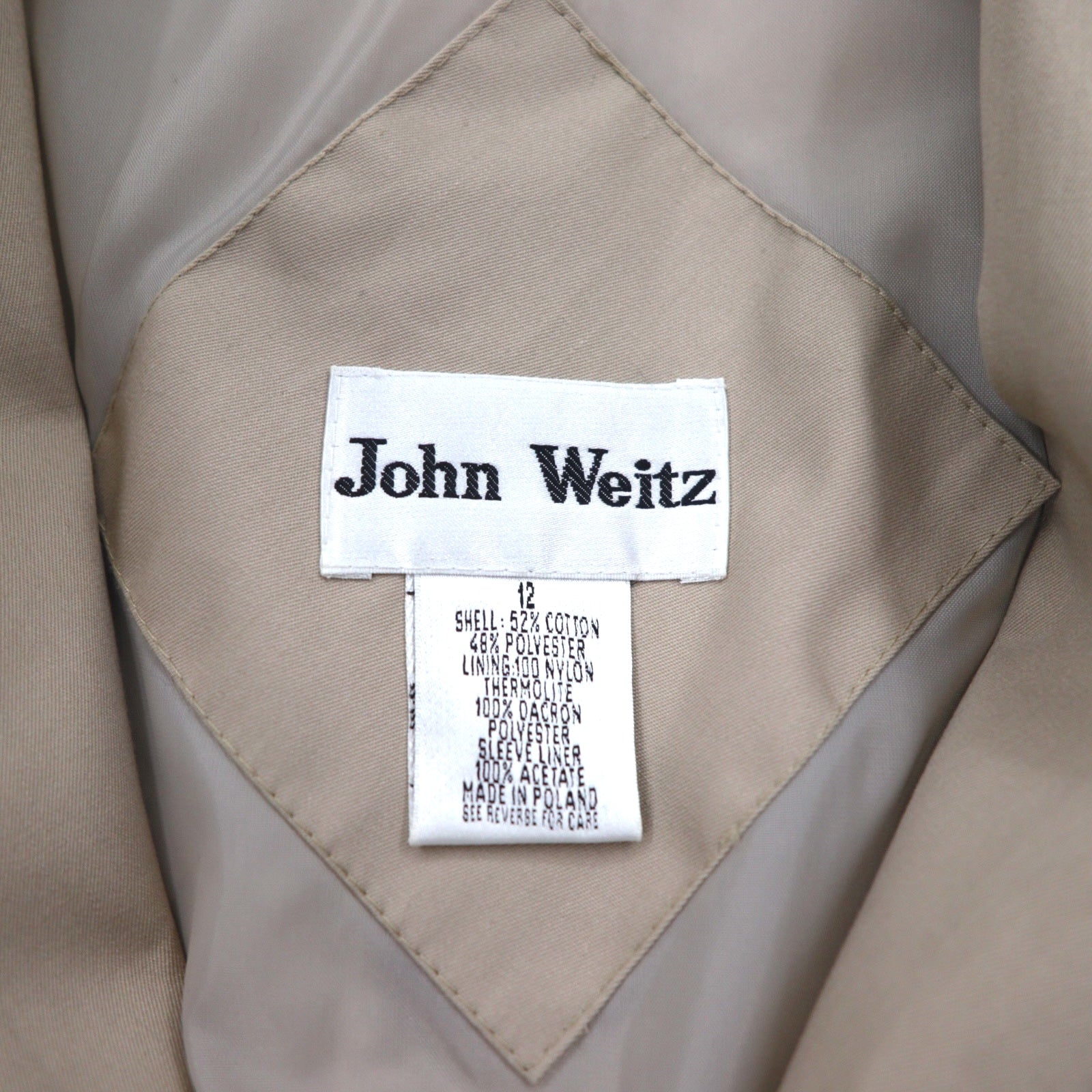 John Weitz trench doppiopetto anni '90 made in Polonia, taglia L, beige, con cintura e fodera rimovibile.