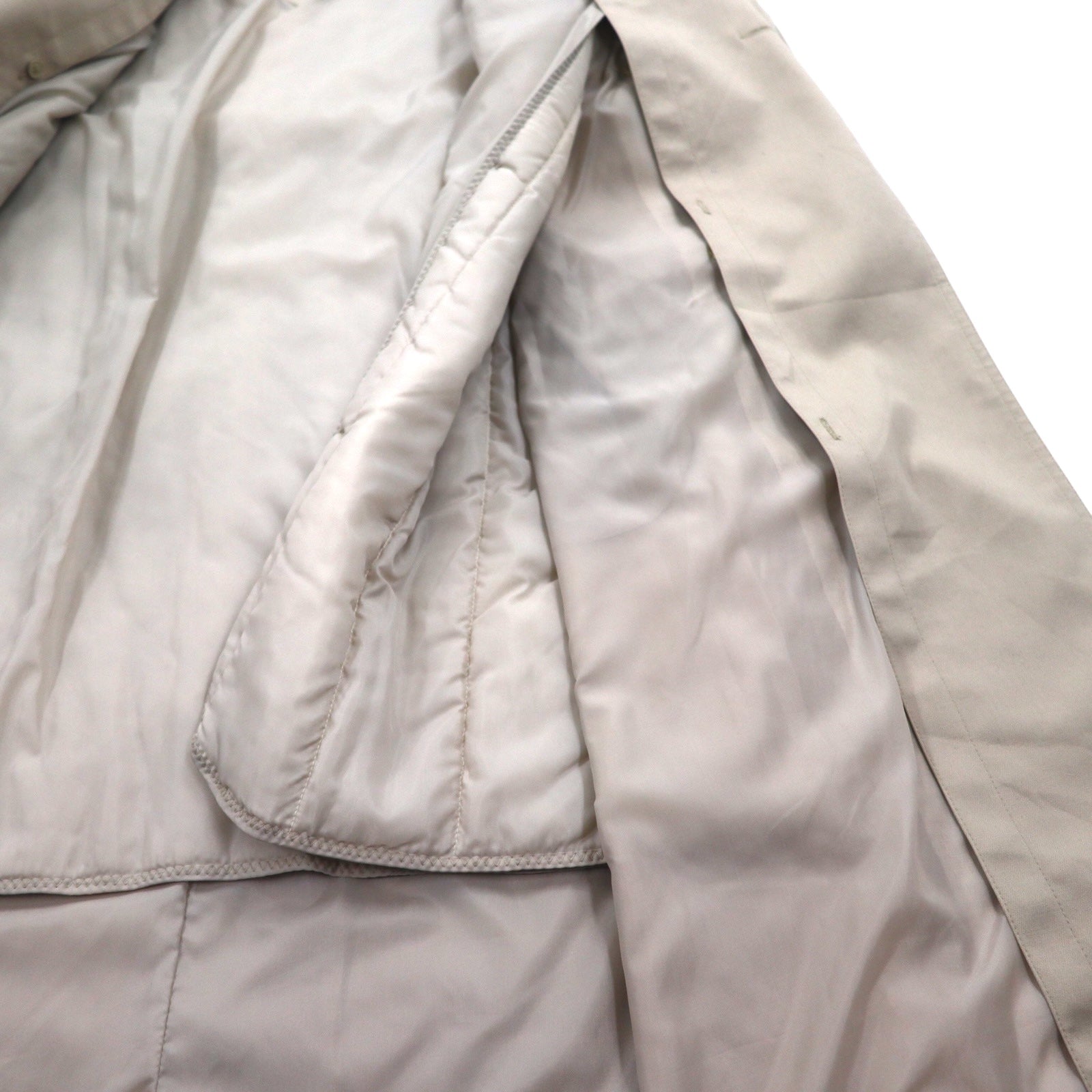 John Weitz trench doppiopetto anni '90 made in Polonia, taglia L, beige, con cintura e fodera rimovibile.