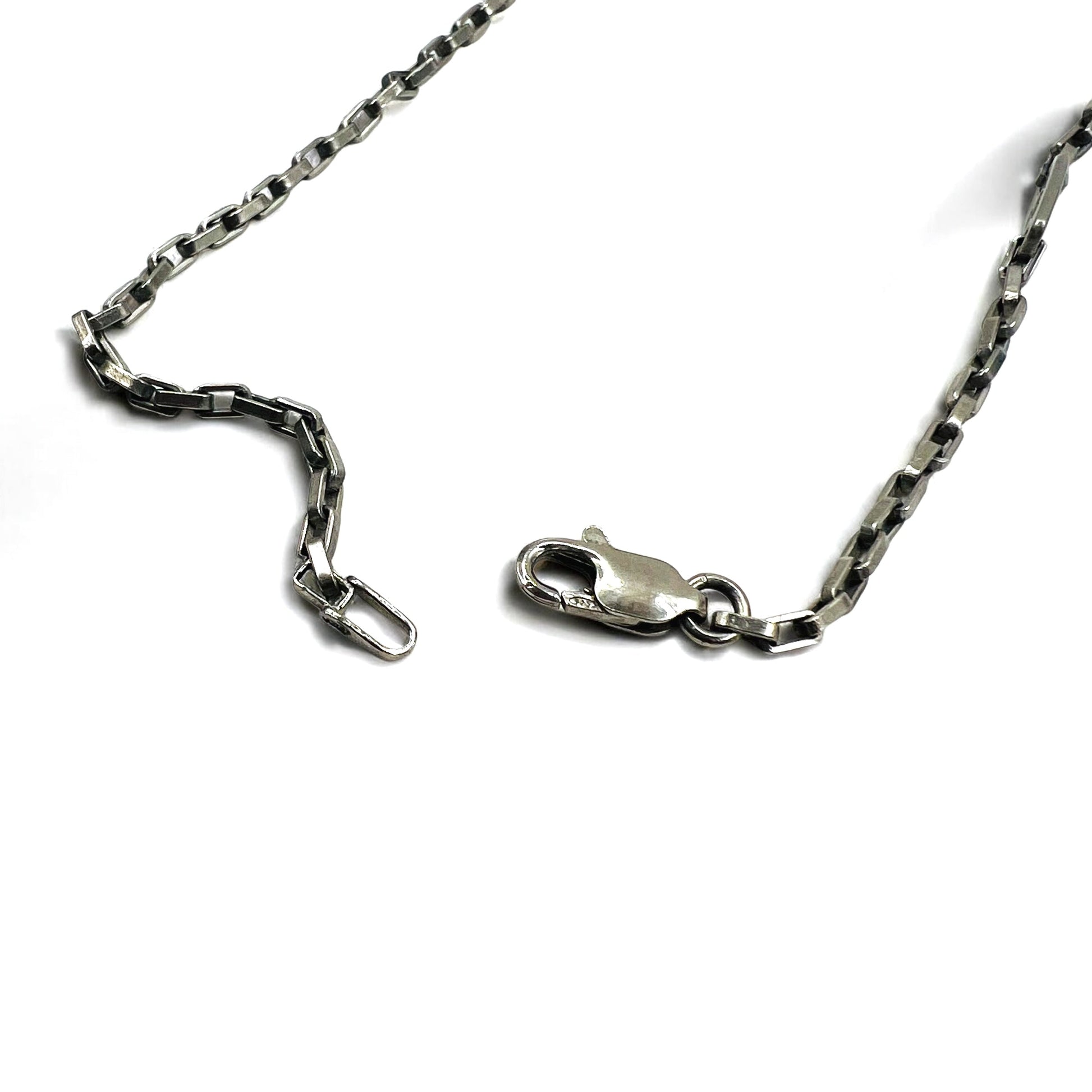 GUCCI Collana con ciondolo a piastra G in argento 925, Made in Italy