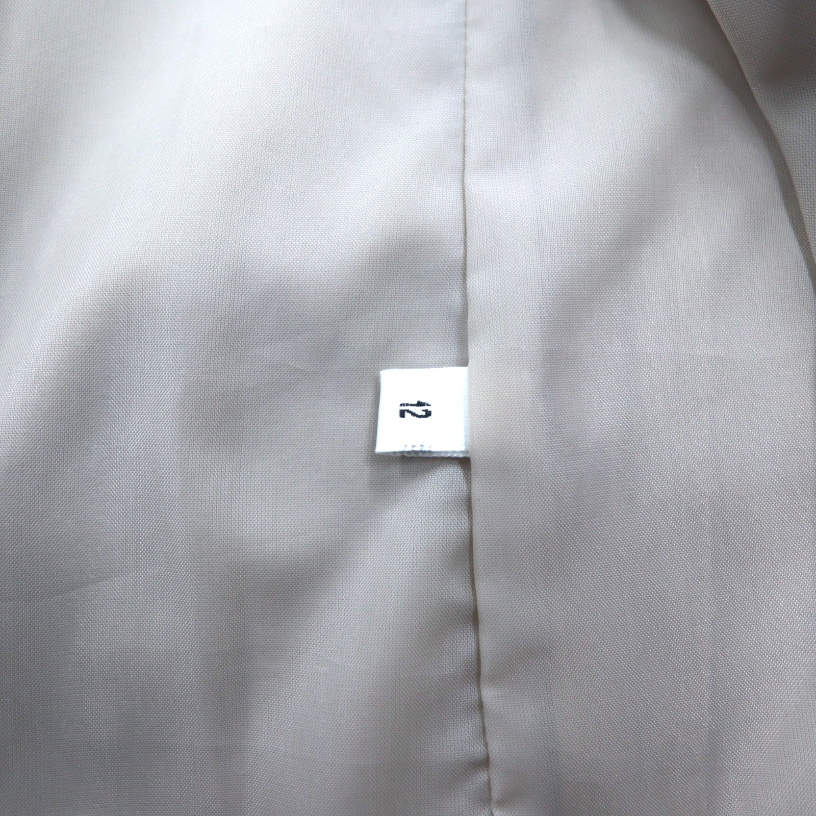 John Weitz trench doppiopetto anni '90 made in Polonia, taglia L, beige, con cintura e fodera rimovibile.