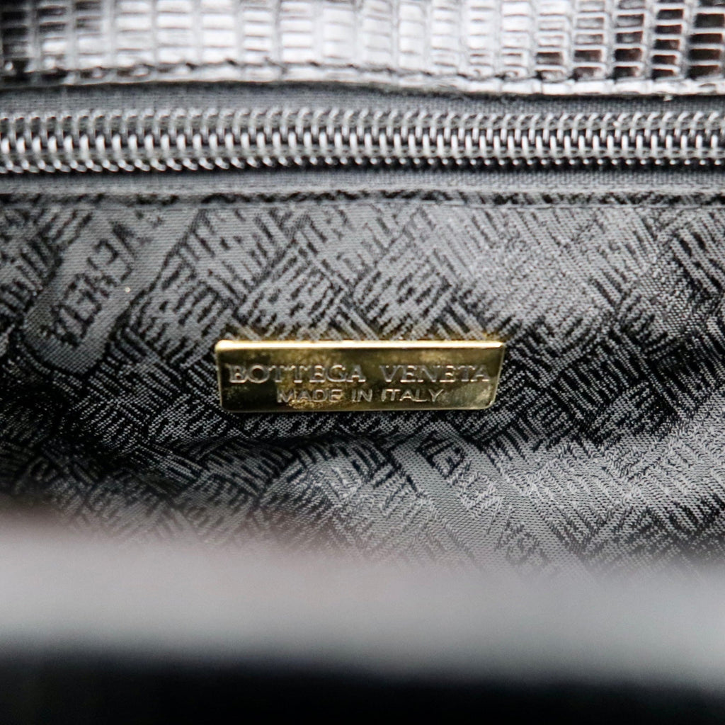 BOTTEGA VENETA ショルダーバッグ ブラック レザー型押し 未使用品