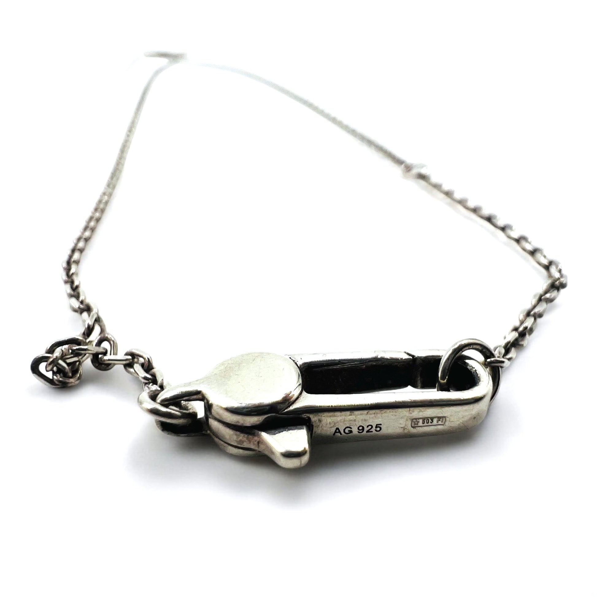 GUCCI Collana con ciondolo a croce con G traforata in argento, Made in Italy, Argento 925
