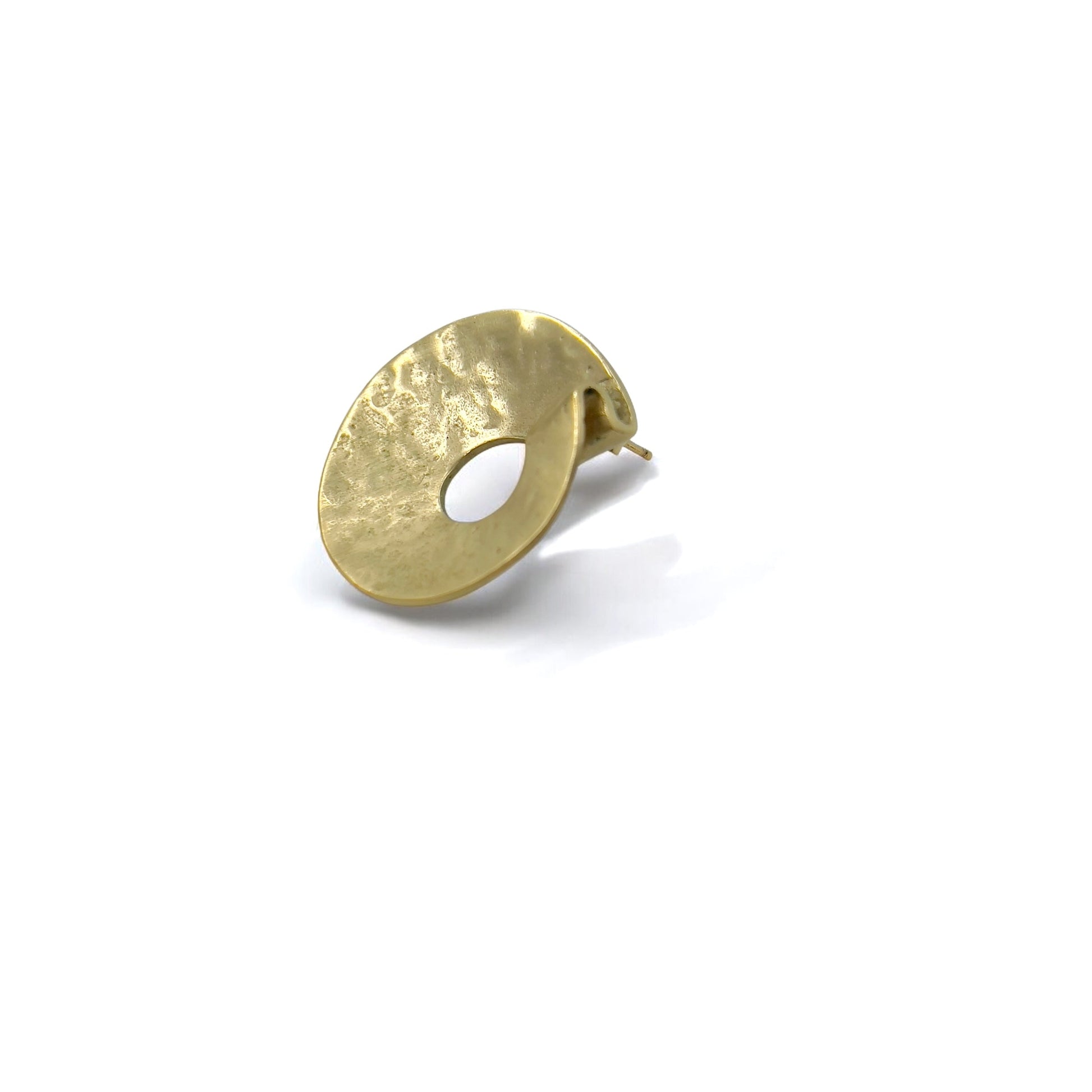 Orecchini a cerchio martellati color oro Blanc Iris con lavorazione a martello (Hammerwork) - Disponibili presso ESTNATION