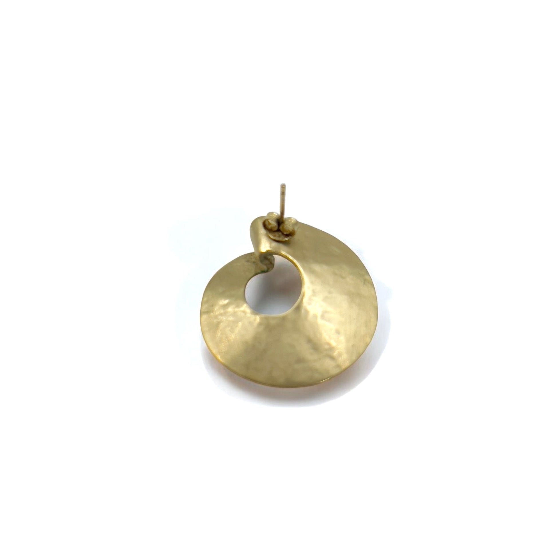 Orecchini a cerchio martellati color oro Blanc Iris con lavorazione a martello (Hammerwork) - Disponibili presso ESTNATION