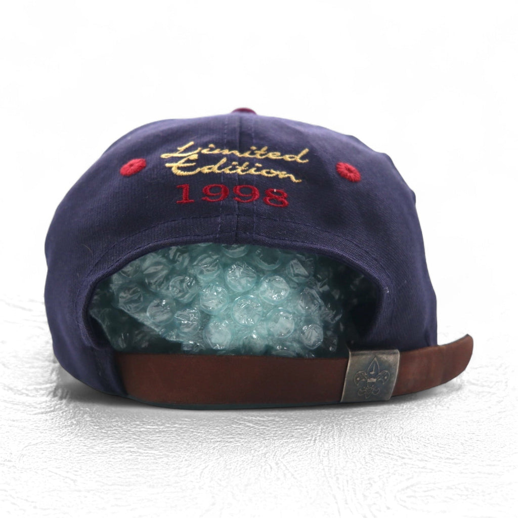 Cappellino da baseball bicolore BSA Boy Scouts of America, anni '90, made in USA, taglia unica con cinghia e bandiera americana