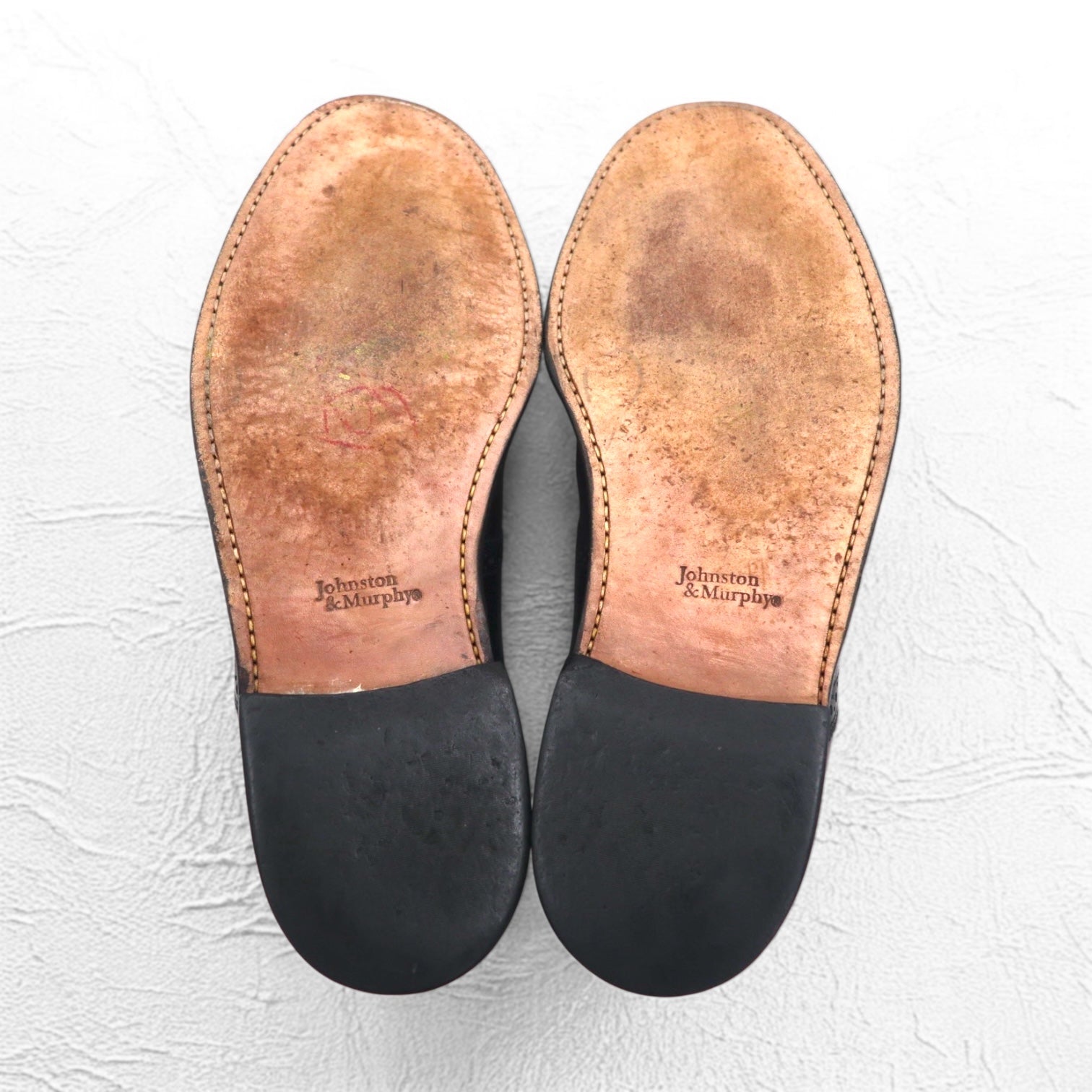 Johnston & Murphy Scarpe stringate quarter brogue nere, in pelle, 28 cm, con medaglione e allacciatura interna, 93530