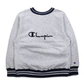 Champion anni '90, made in USA, Reverse Weave con etichetta ricamata, bordi a coste, felpa grigia taglia M, logo Script ricamato.