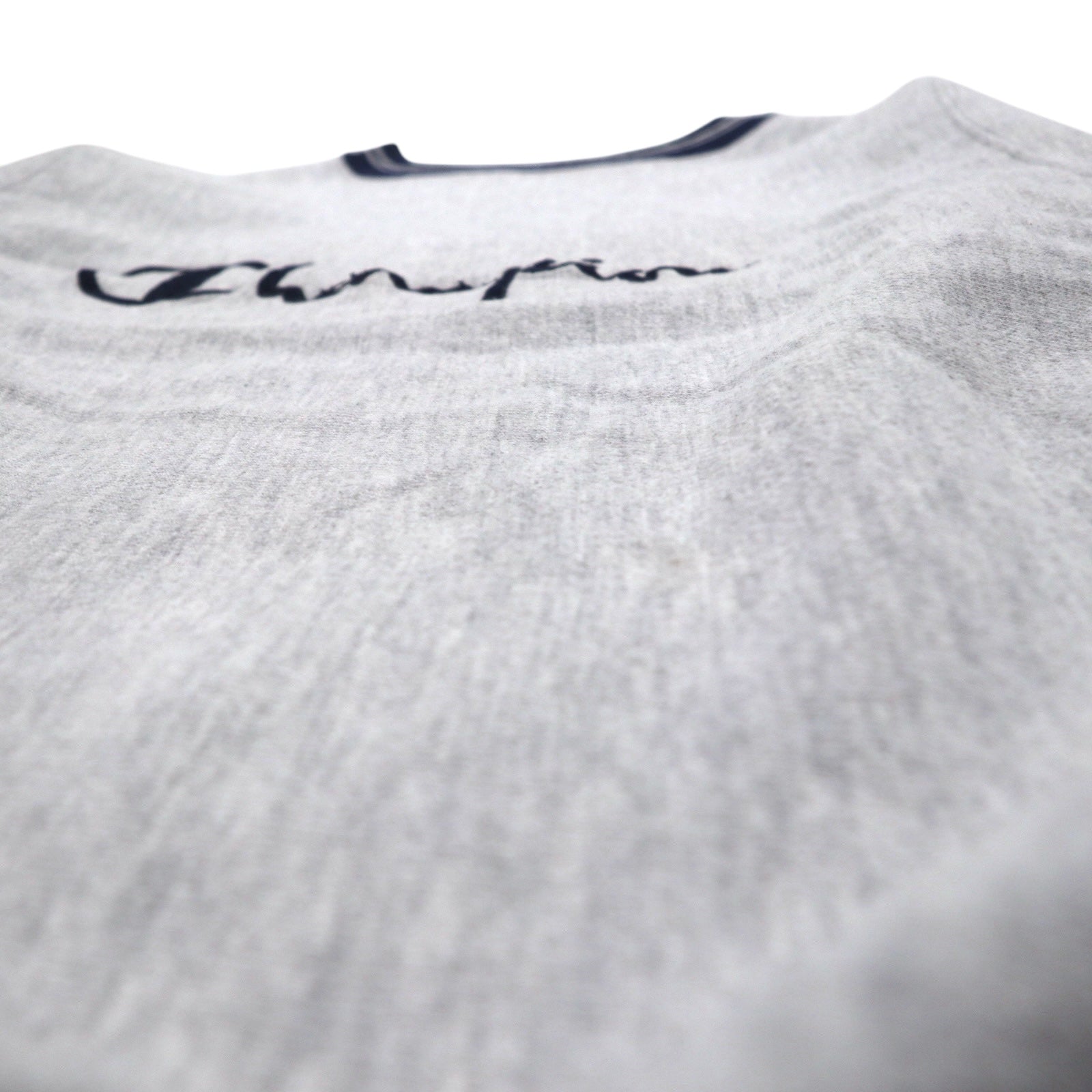 Champion anni '90, made in USA, Reverse Weave con etichetta ricamata, bordi a coste, felpa grigia taglia M, logo Script ricamato.